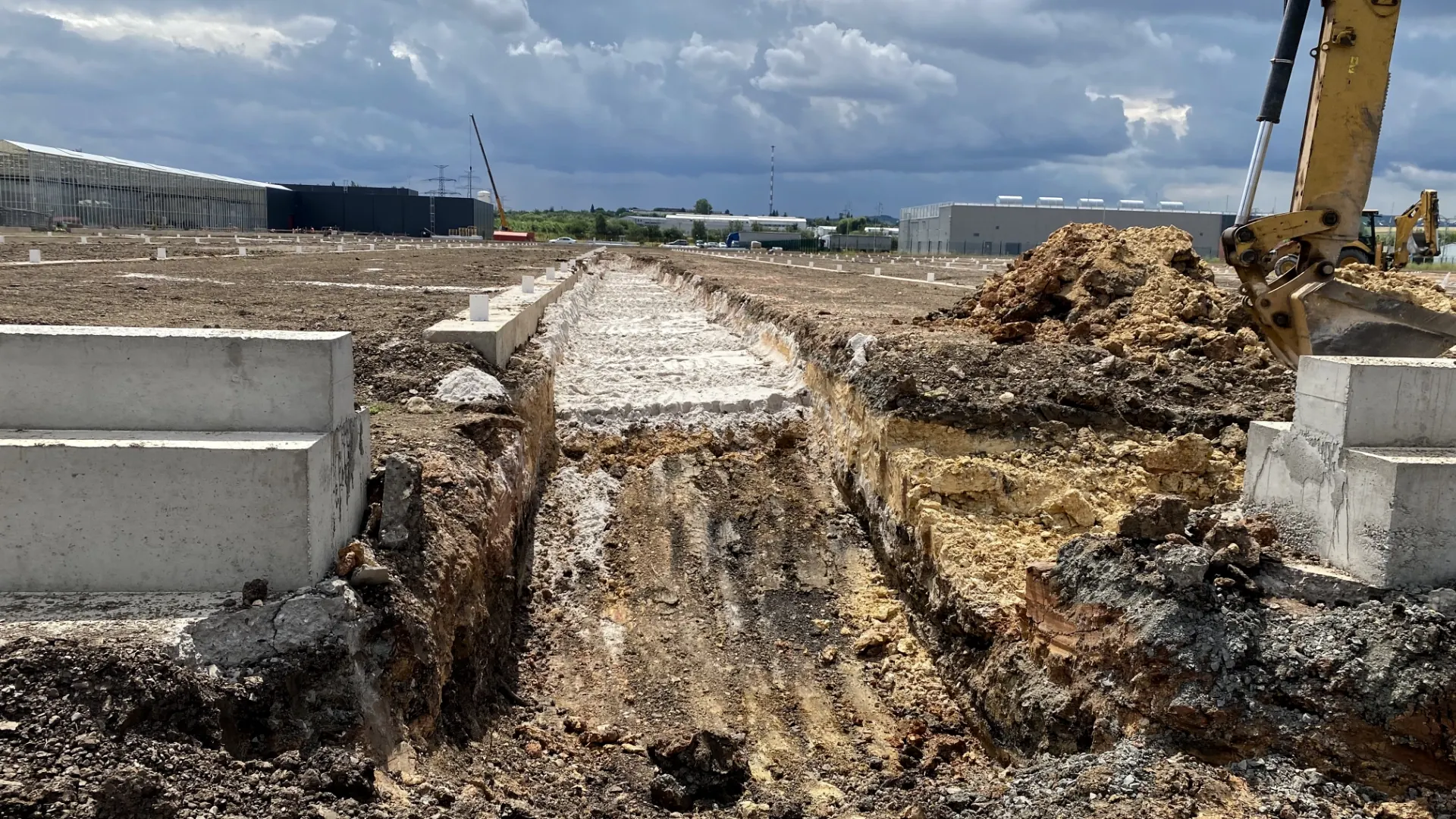 dodavka-a-montaz-privodni-kabelaze-pro-rozvadece-asimilacniho-osvetleni/7