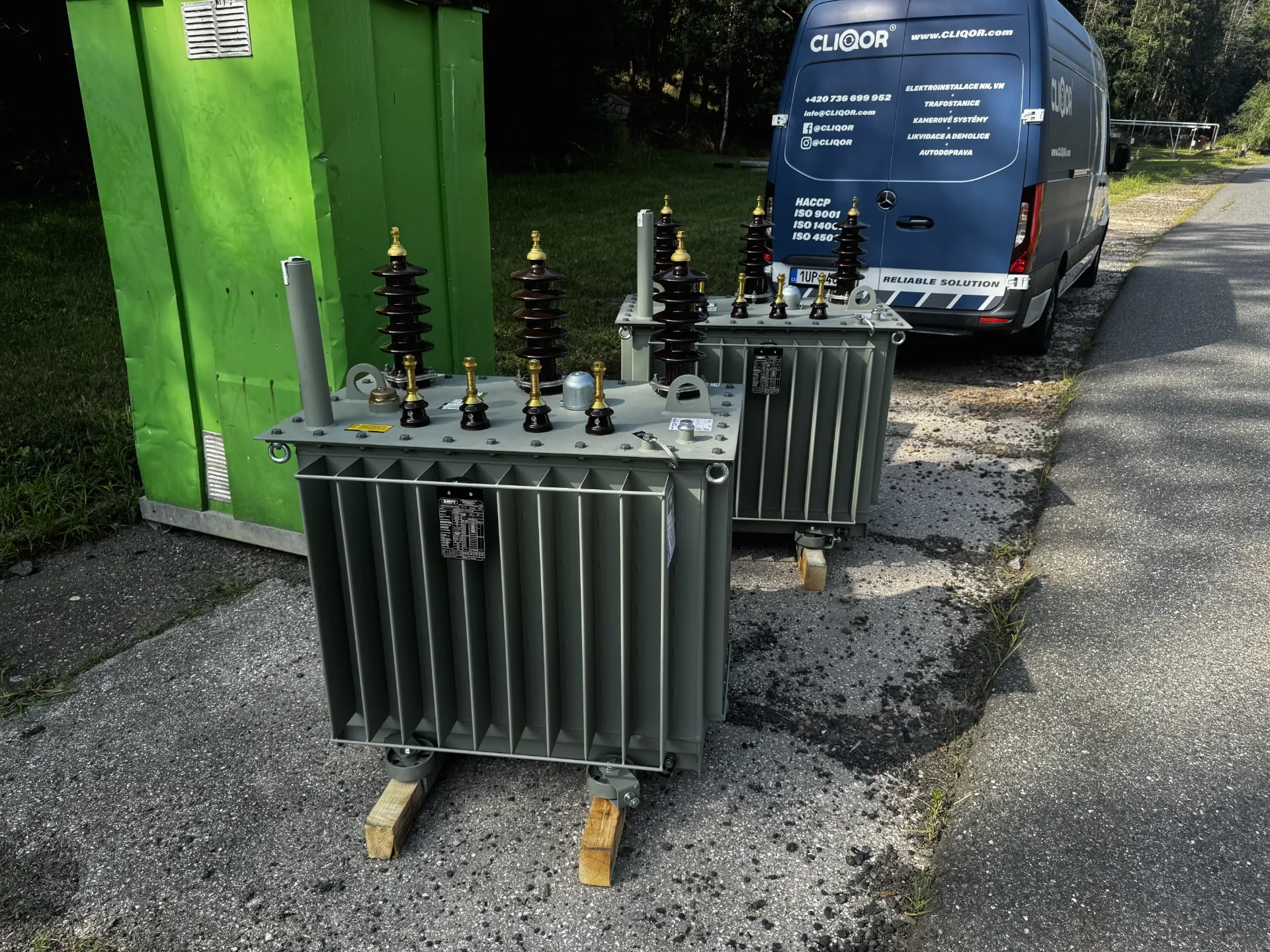 rekonstrukce-technologicke-casti-a-stavebni-upravy-4-ks-trafostanic/10