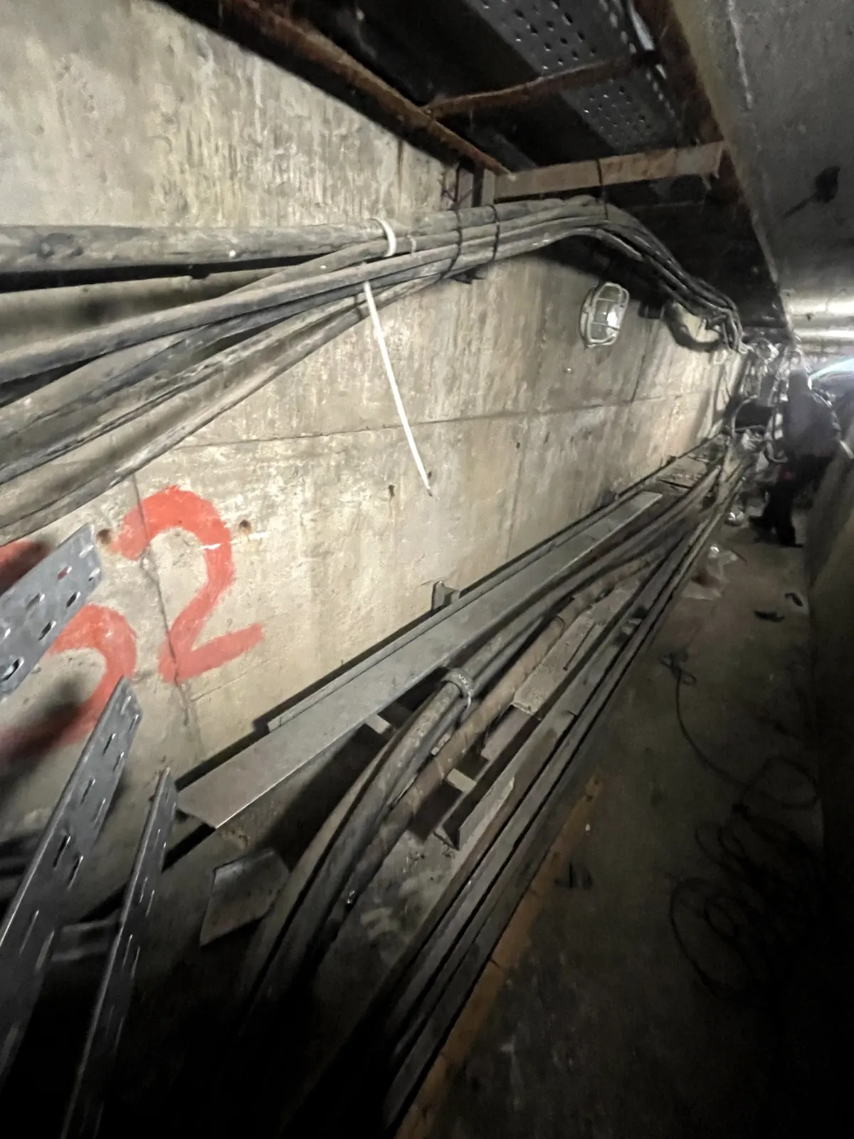 vd-nechranice-oprava-kabelovych-lavek-v-kabelovem-kanalu/10