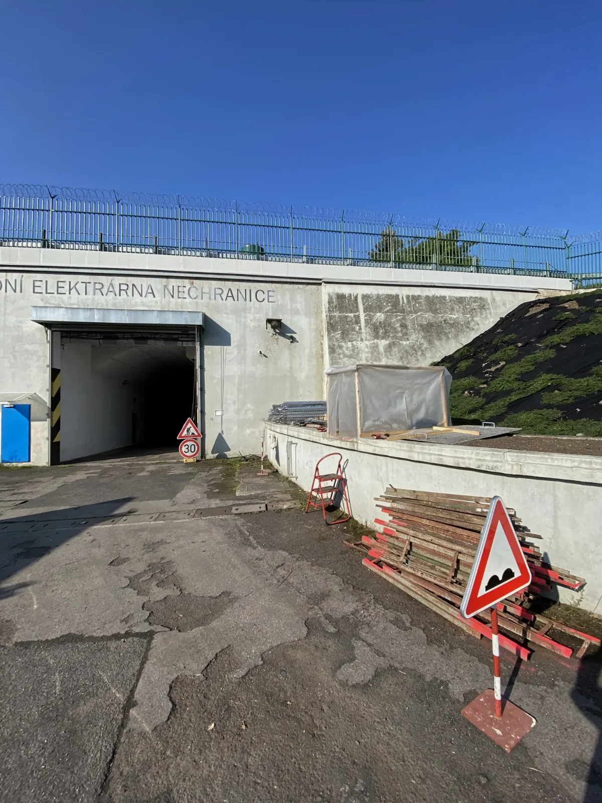 vd-nechranice-oprava-kabelovych-lavek-v-kabelovem-kanalu/3