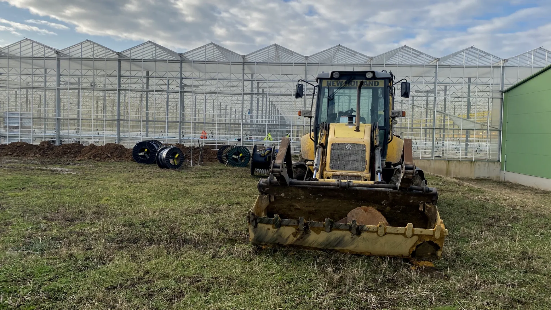 zemni-prace-dodavka-a-montaz-kabelaze-pro-asimilacni-osvetleni-sklenik-chornice/7